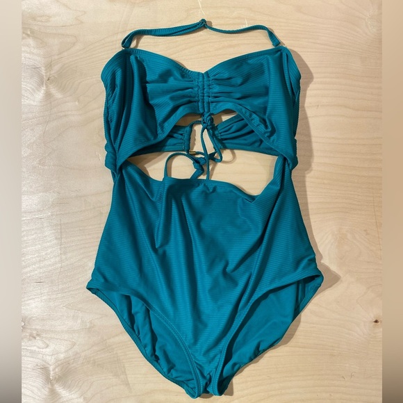 Time and Tru One Piece Swimsuit 3X (24W-26W) Green (IO) - Picture 3 of 16